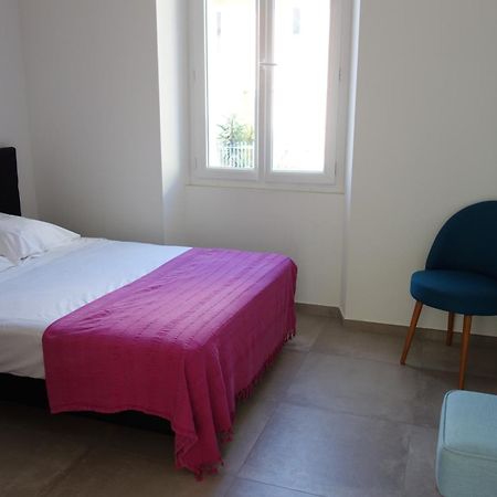Appartement Port De Sanary Bagian luar foto