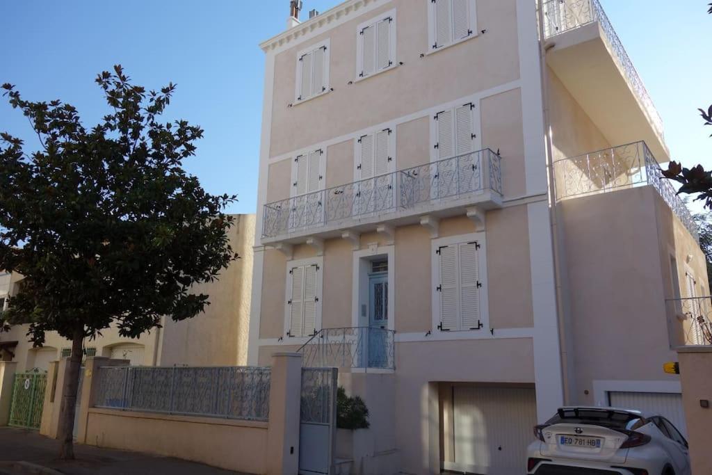 Appartement Port De Sanary Bagian luar foto