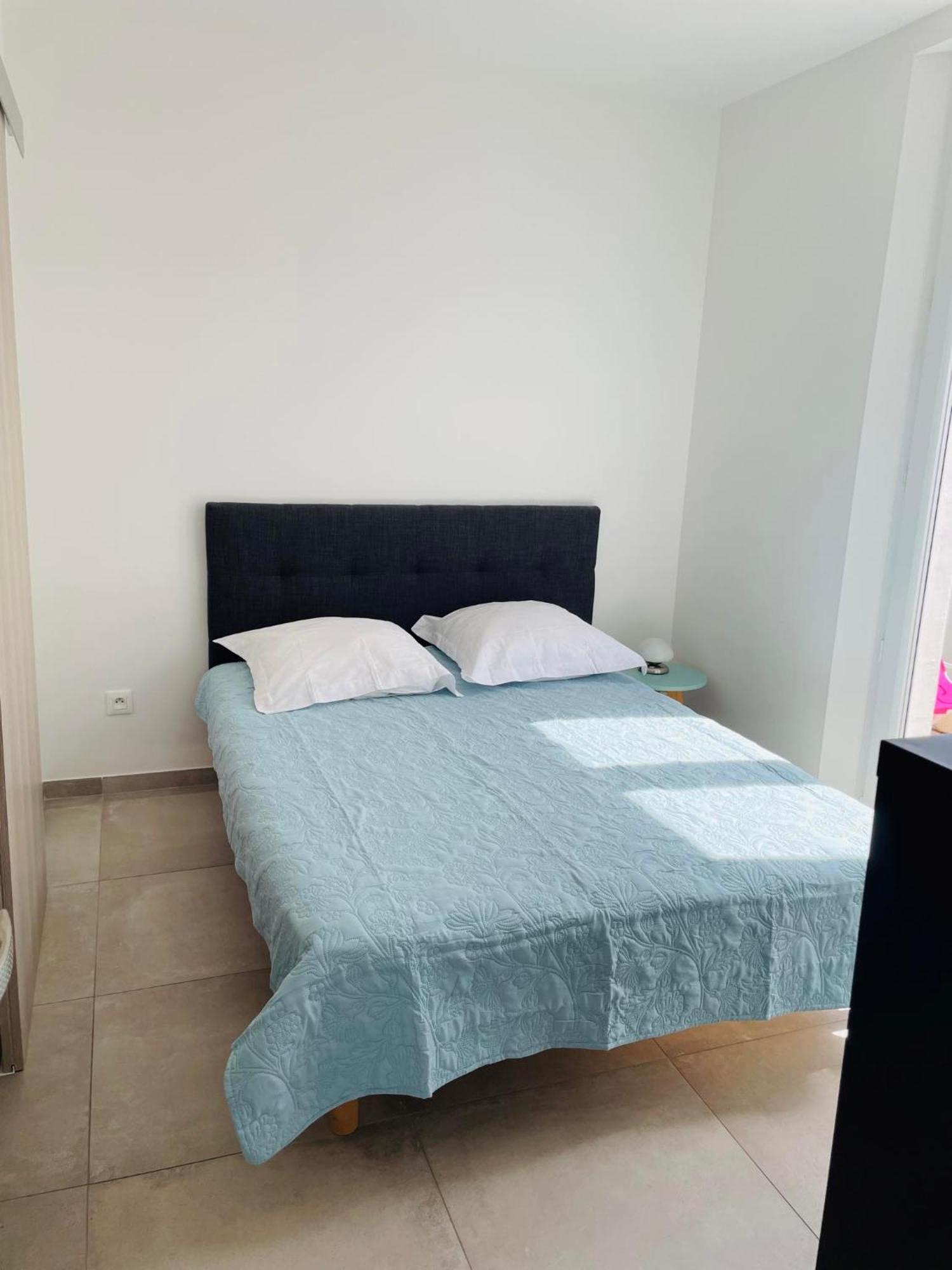 Appartement Port De Sanary Bagian luar foto