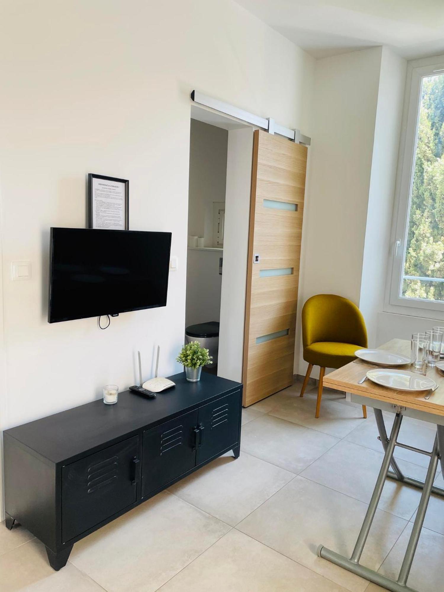 Appartement Port De Sanary Bagian luar foto